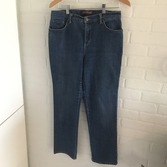 Vintage Gloria Vanderbilt Women’s Denim jeans Dark wash Straight leg Sz 8P - Picture 1 of 9